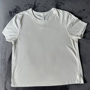 Lululemon Tee in Bone, Size 2